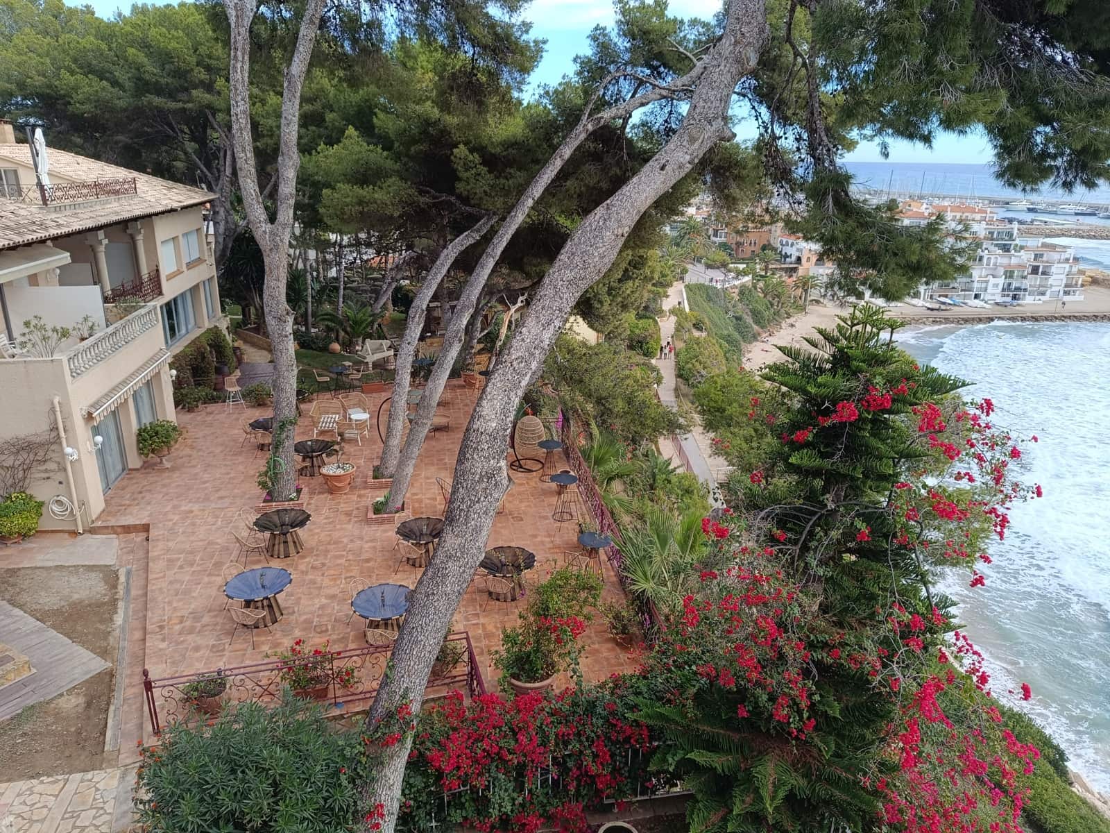 6 bedroom Townhouse for sale in Roda de Bara with garage - € 4,800,000 (Ref: 9988703)