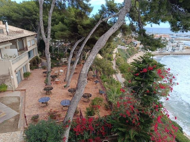 Casa de 6 habitaciones en Roda de Barà en venta con garaje - 4.800.000 € (Ref: 9988703)