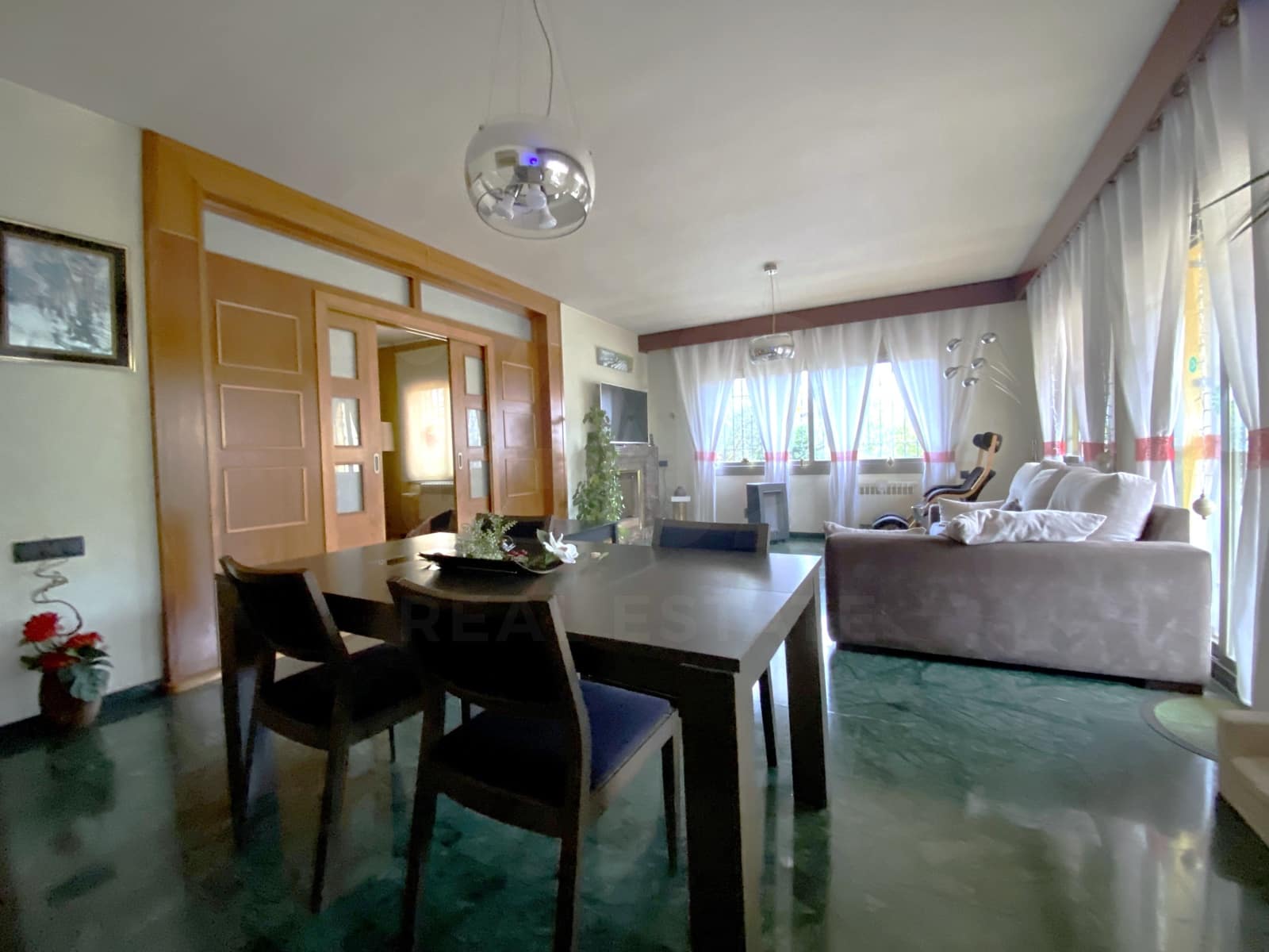 4 soverom Hus til salgs i Barcelona by med garasje - € 850 000 (Ref: 9988706)