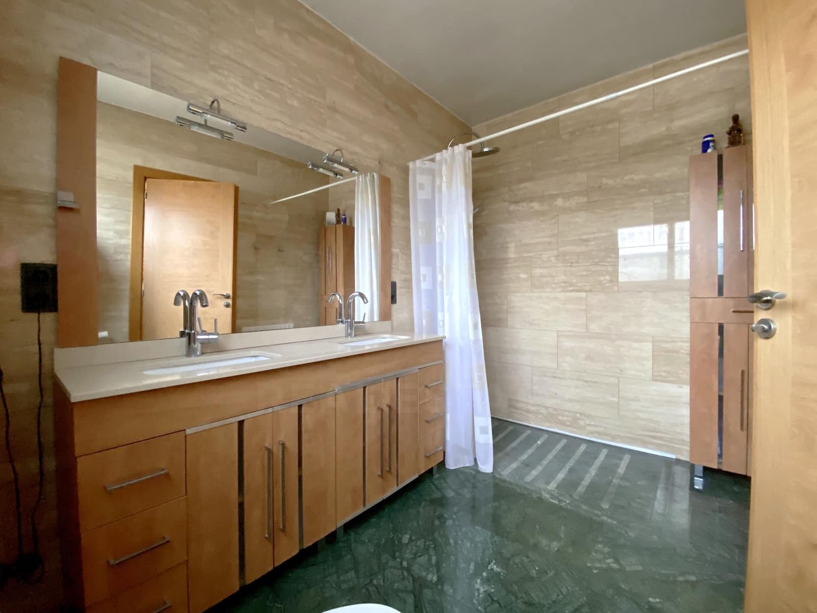 4 soverom Hus til salgs i Barcelona by med garasje - € 850 000 (Ref: 9988706)