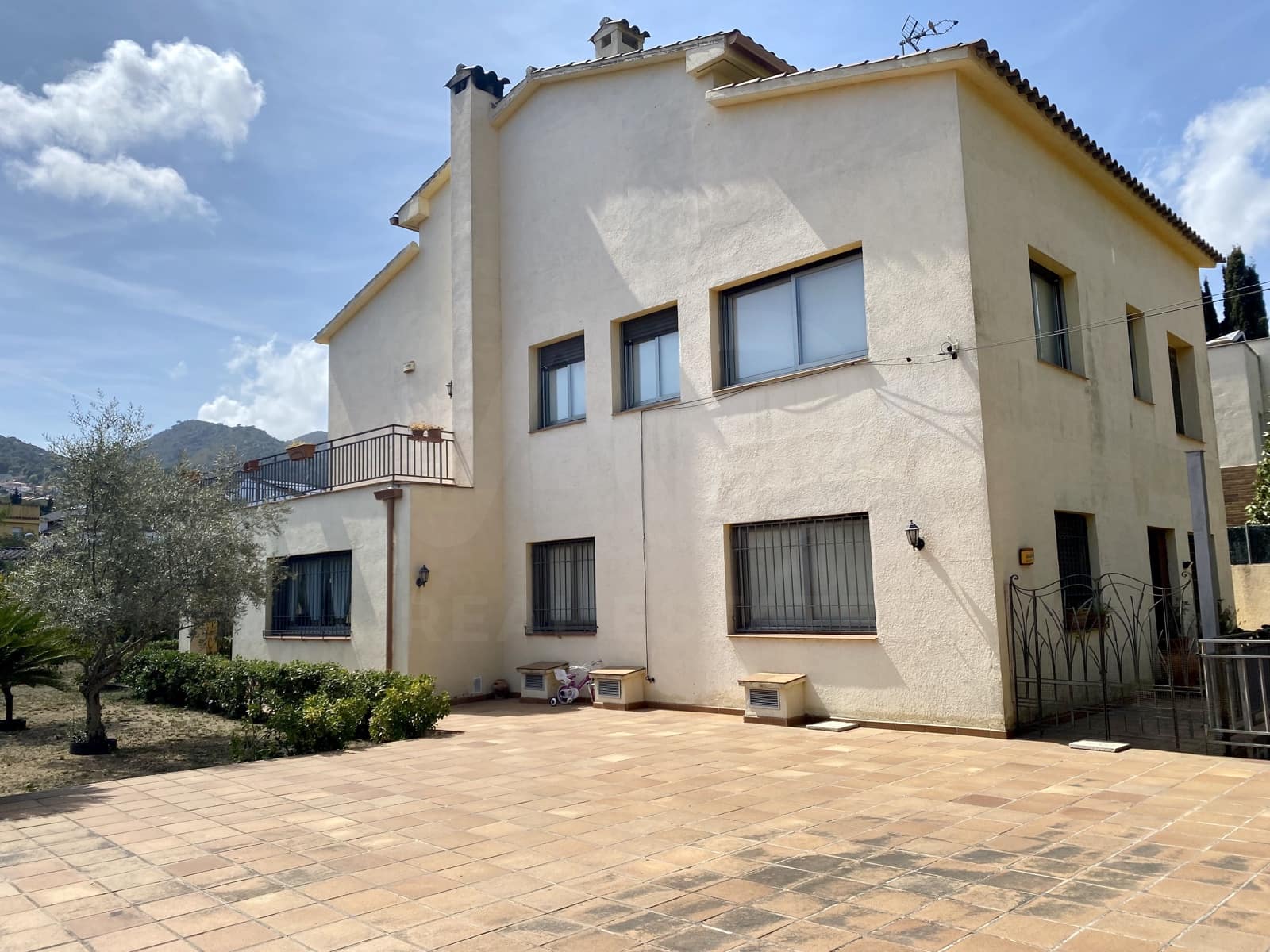 4 soverom Hus til salgs i Barcelona by med garasje - € 850 000 (Ref: 9988706)