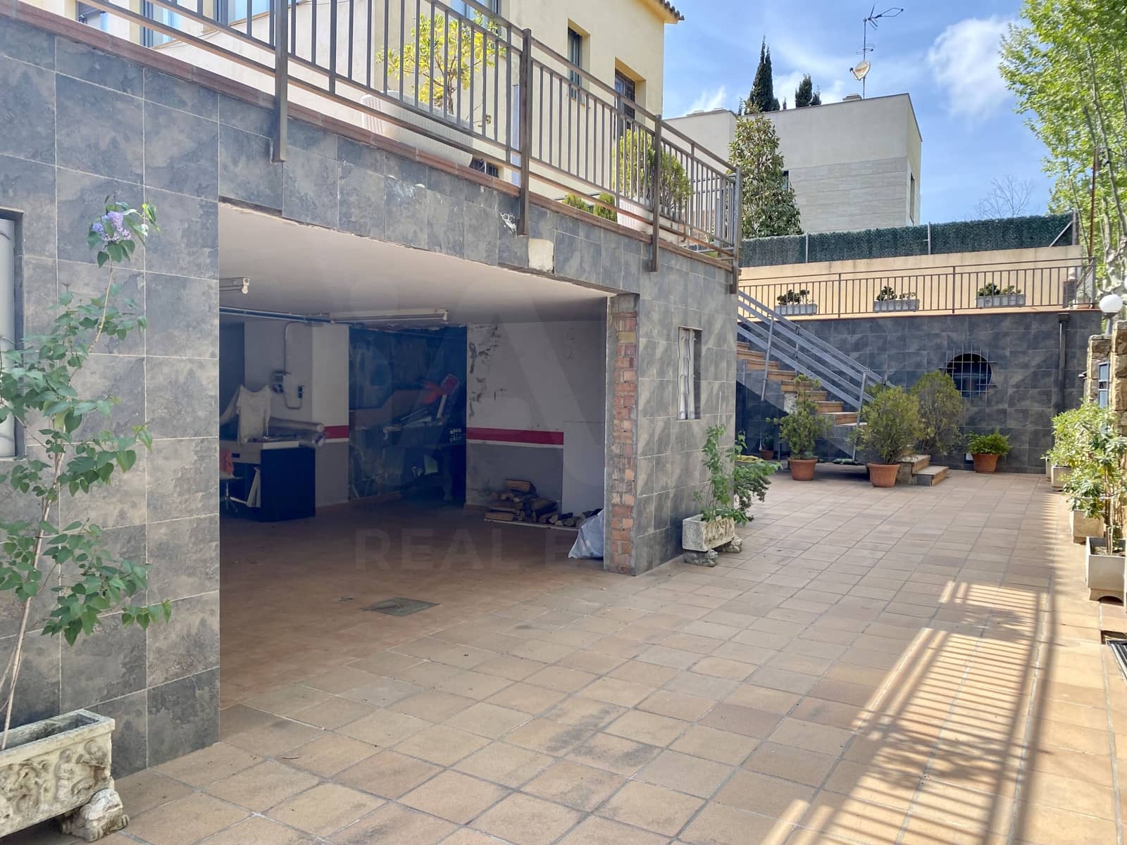 4 soverom Hus til salgs i Barcelona by med garasje - € 850 000 (Ref: 9988706)