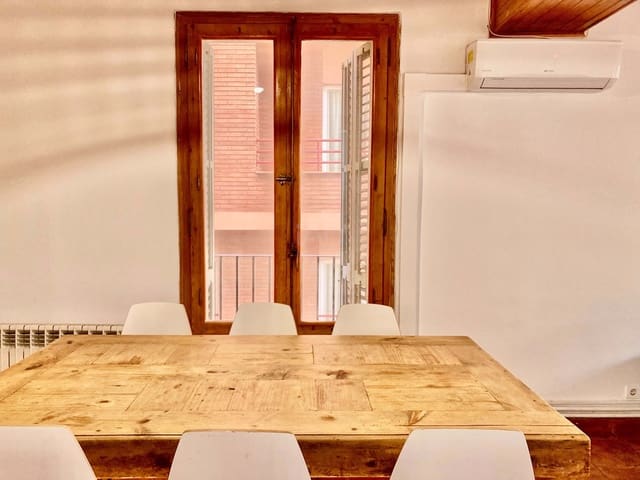 Apartamento de 4 habitaciones en Sant Antoni, Barcelona ciudad en venta - 500.000 € (Ref: 9988711)