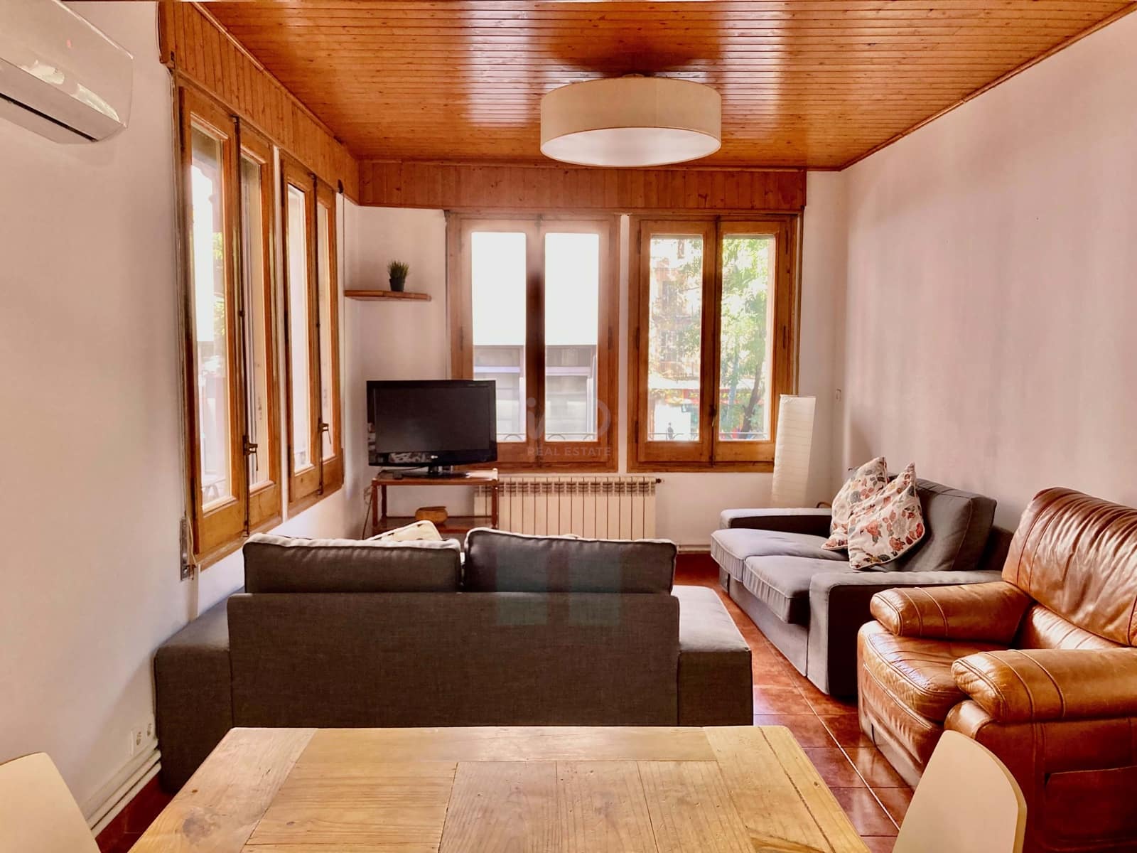 Apartamento de 4 habitaciones en Barcelona ciudad en venta - 500.000 € (Ref: 9988711)