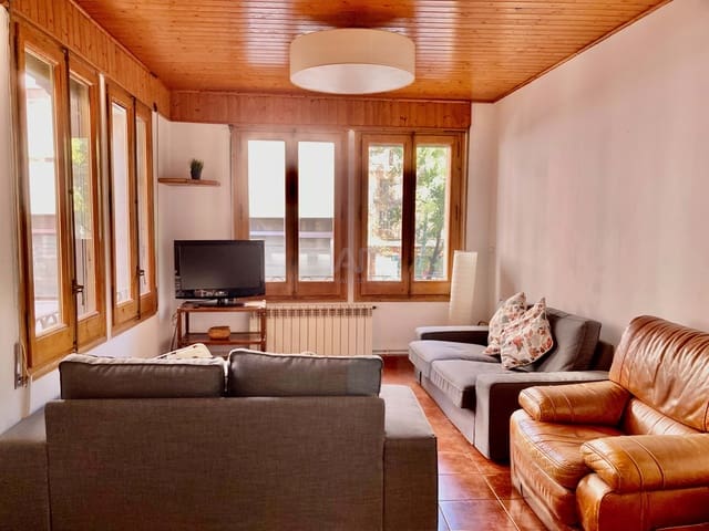 Apartamento de 4 habitaciones en Sant Antoni, Barcelona ciudad en venta - 500.000 € (Ref: 9988711)