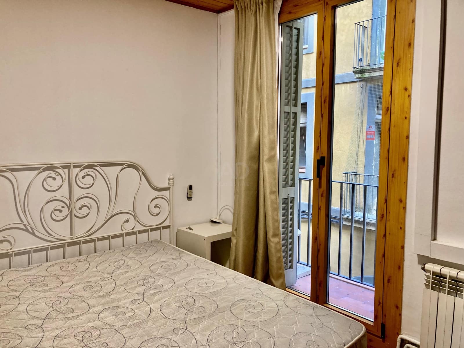 Apartamento de 4 habitaciones en Barcelona ciudad en venta - 500.000 € (Ref: 9988711)