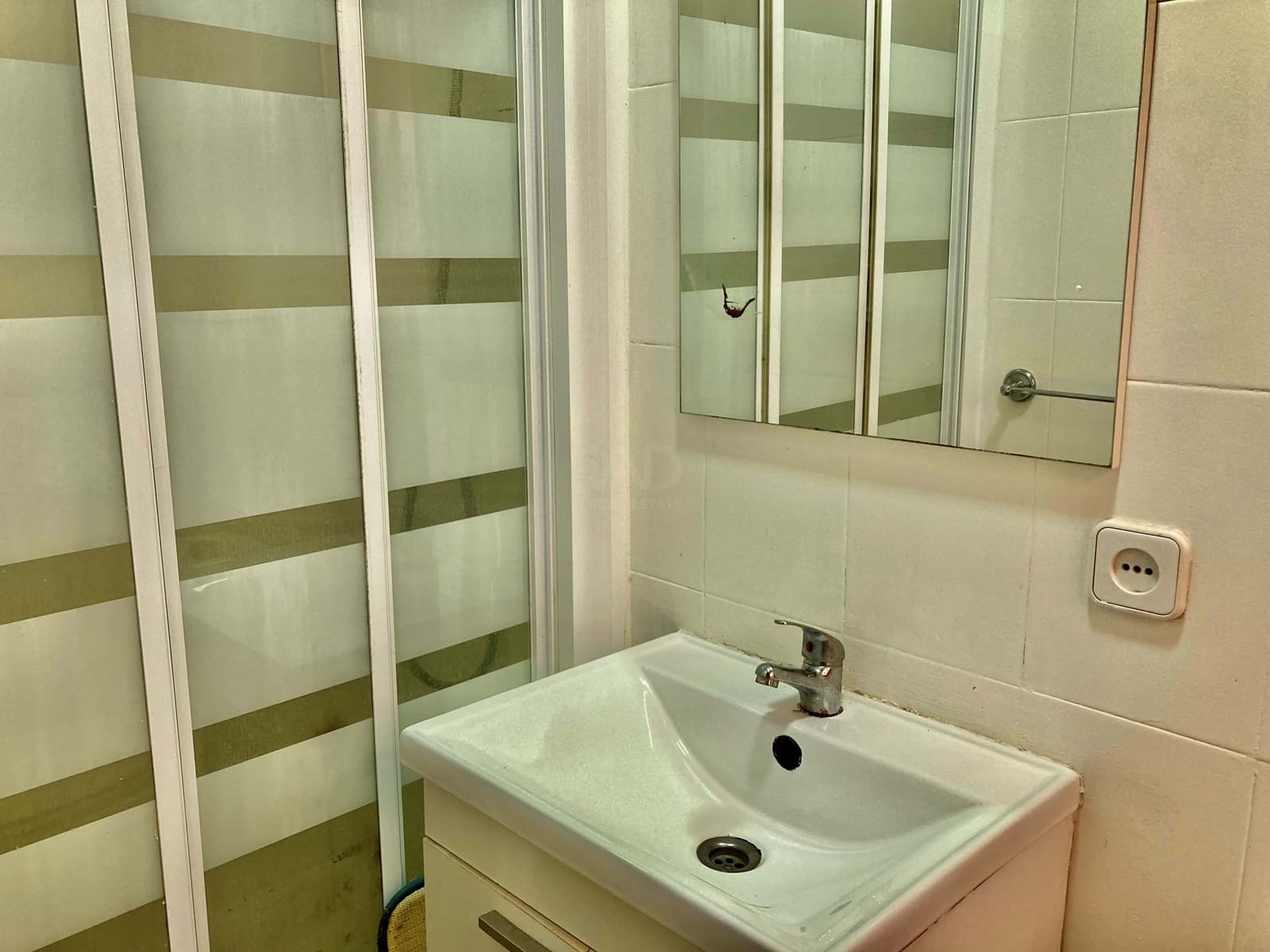 Apartamento de 4 habitaciones en Barcelona ciudad en venta - 500.000 € (Ref: 9988711)