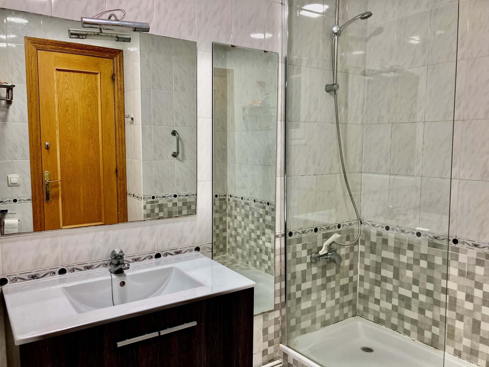 Apartamento de 4 habitaciones en Barcelona ciudad en venta - 500.000 € (Ref: 9988711)