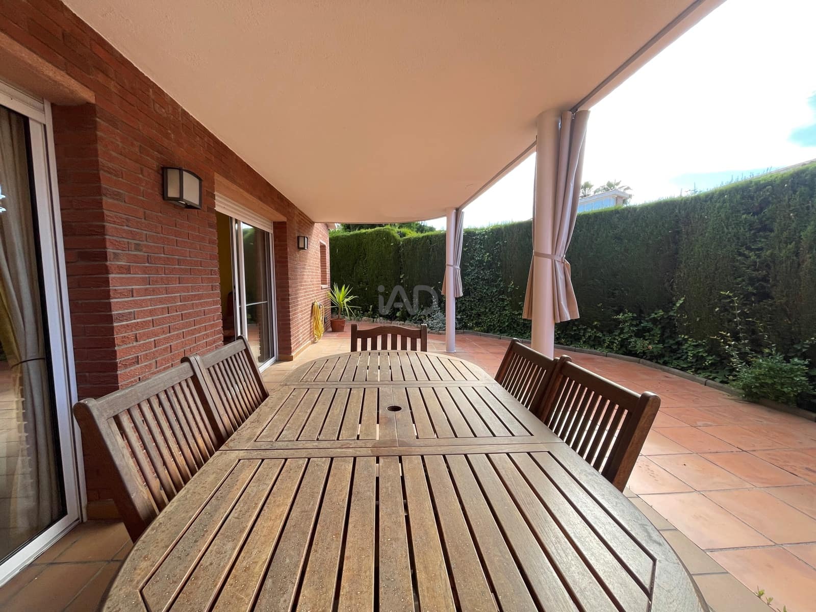 6 sypialnia Dom na sprzedaż w Miasto Barcelona z basenem garażem - 850 000 € (Ref: 9988712)