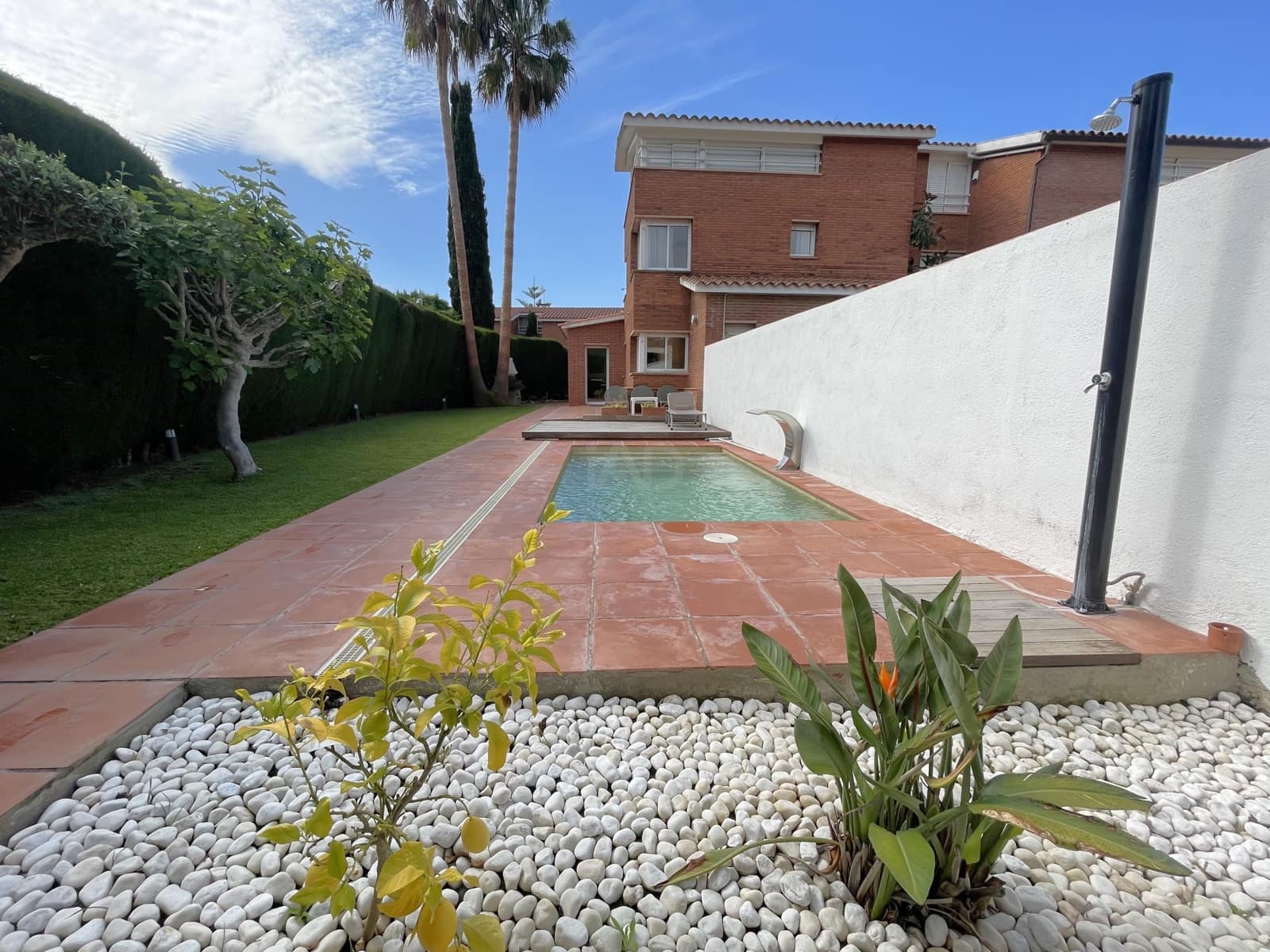 6 sypialnia Dom na sprzedaż w Miasto Barcelona z basenem garażem - 850 000 € (Ref: 9988712)