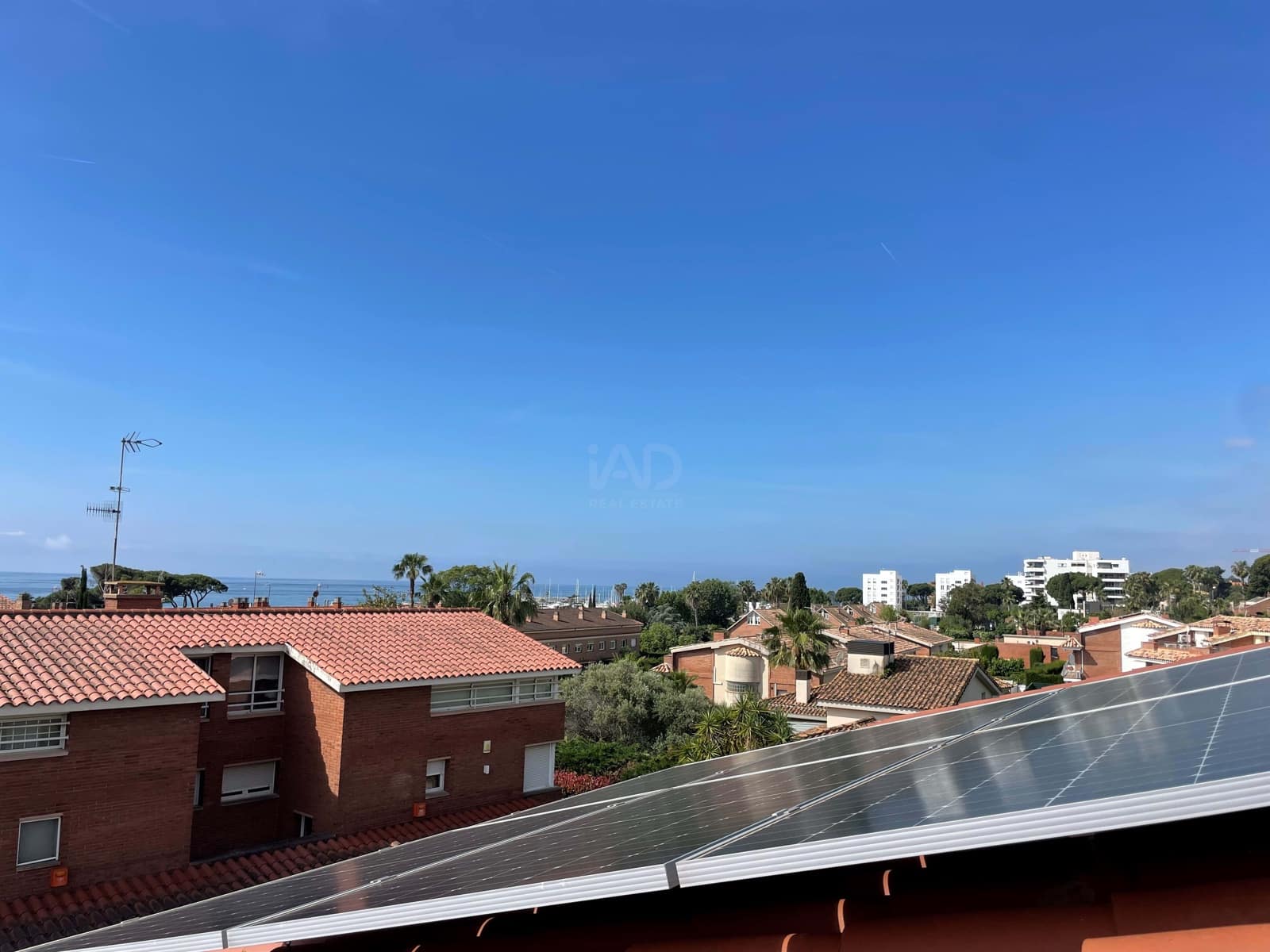 6 sypialnia Dom na sprzedaż w Miasto Barcelona z basenem garażem - 850 000 € (Ref: 9988712)