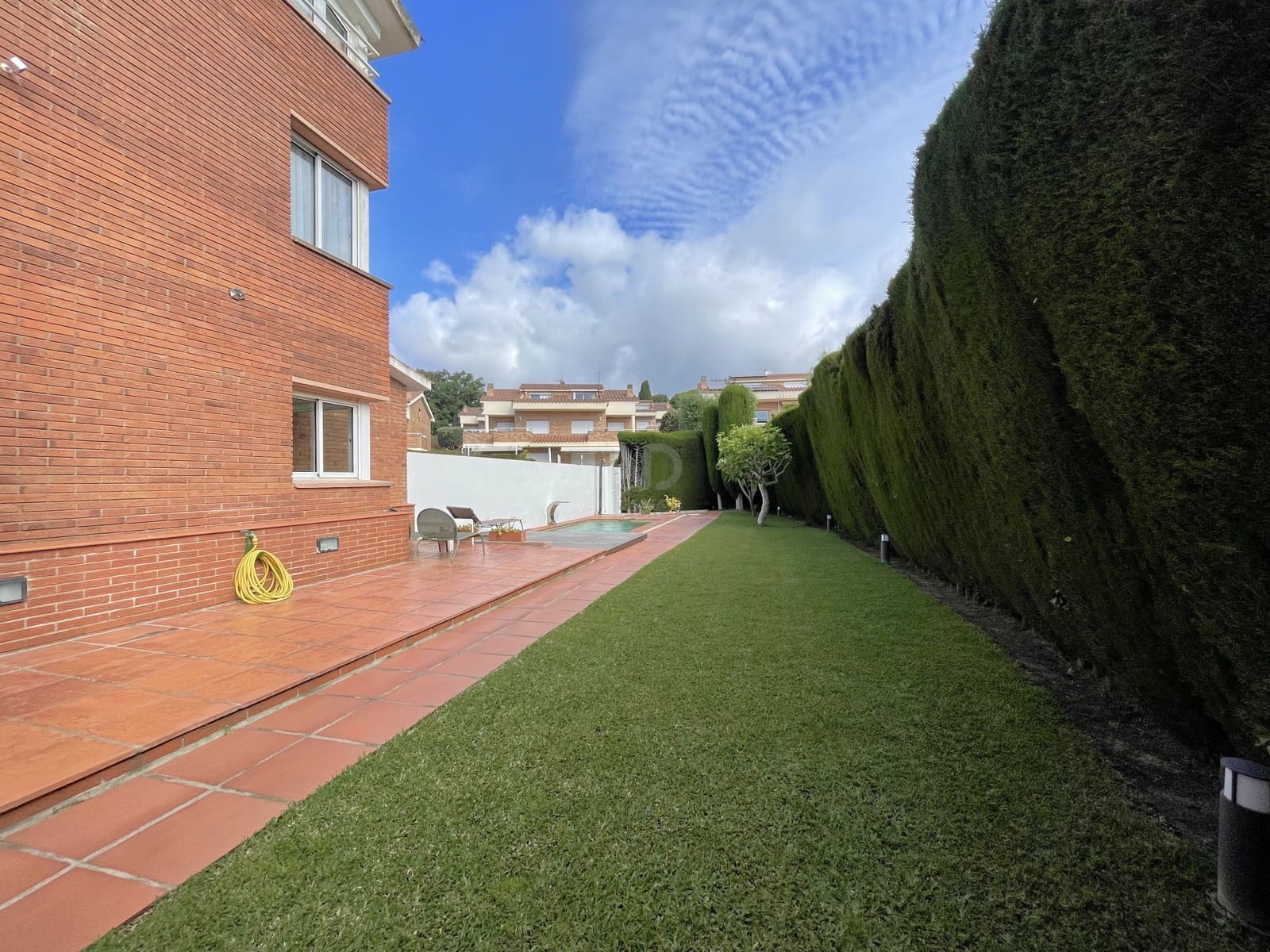 6 sypialnia Dom na sprzedaż w Miasto Barcelona z basenem garażem - 850 000 € (Ref: 9988712)