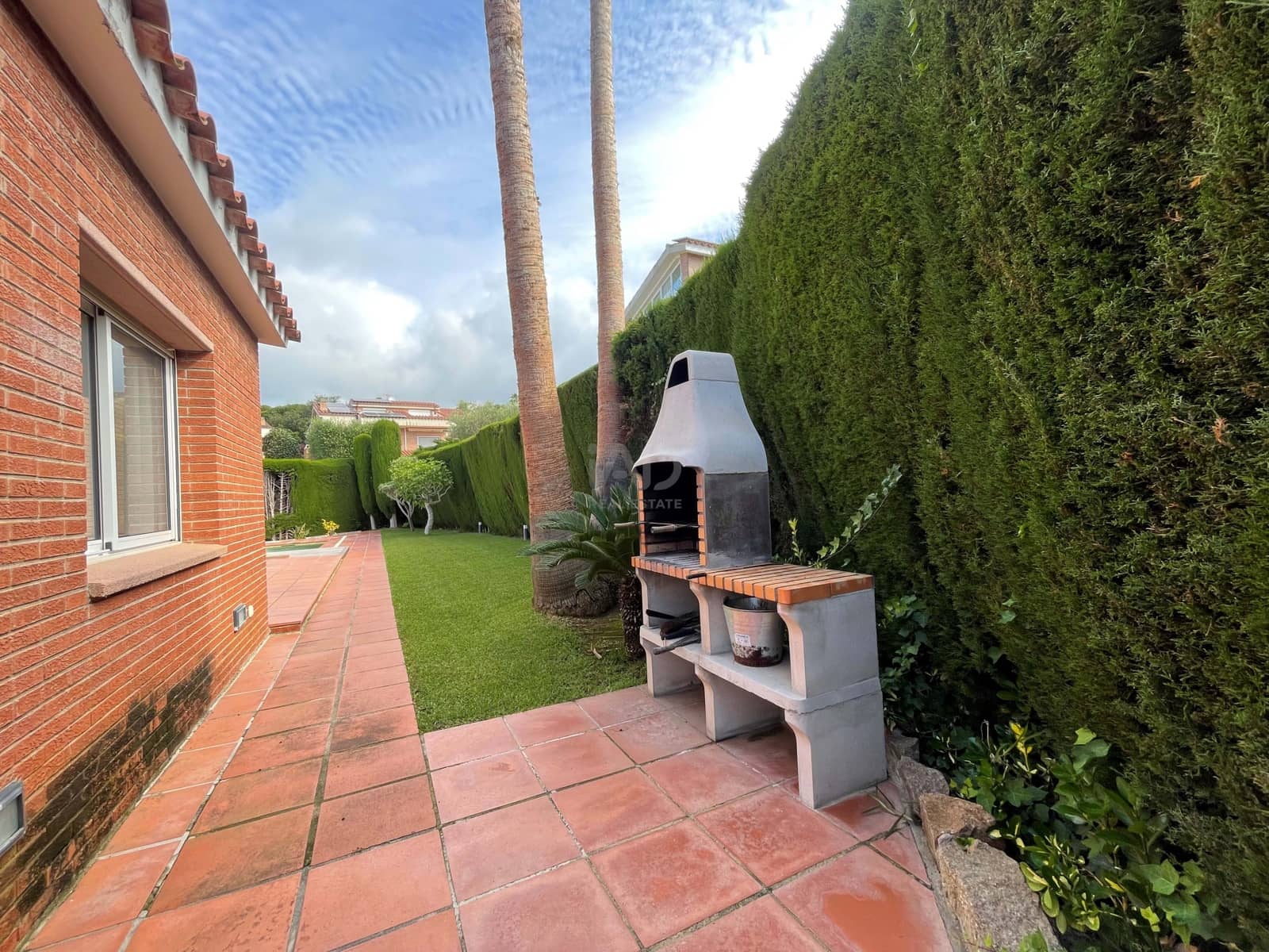 6 sypialnia Dom na sprzedaż w Miasto Barcelona z basenem garażem - 850 000 € (Ref: 9988712)