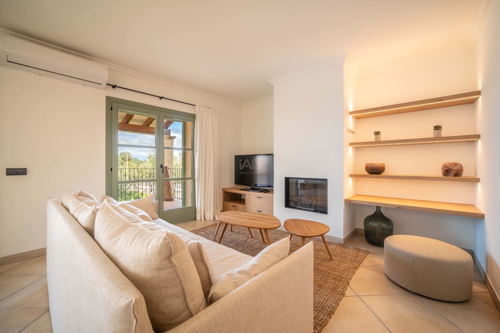 3 chambre Maison de Ville à vendre à Sineu avec piscine garage - 1 400 000 € (Ref: 9988713)