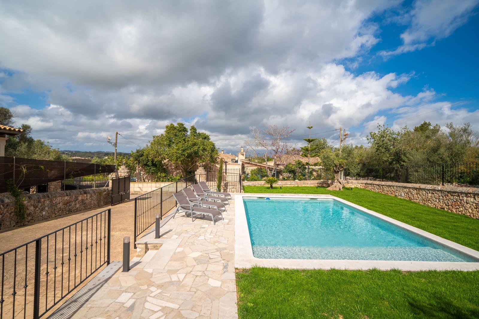 3 chambre Maison de Ville à vendre à Sineu avec piscine garage - 1 400 000 € (Ref: 9988713)