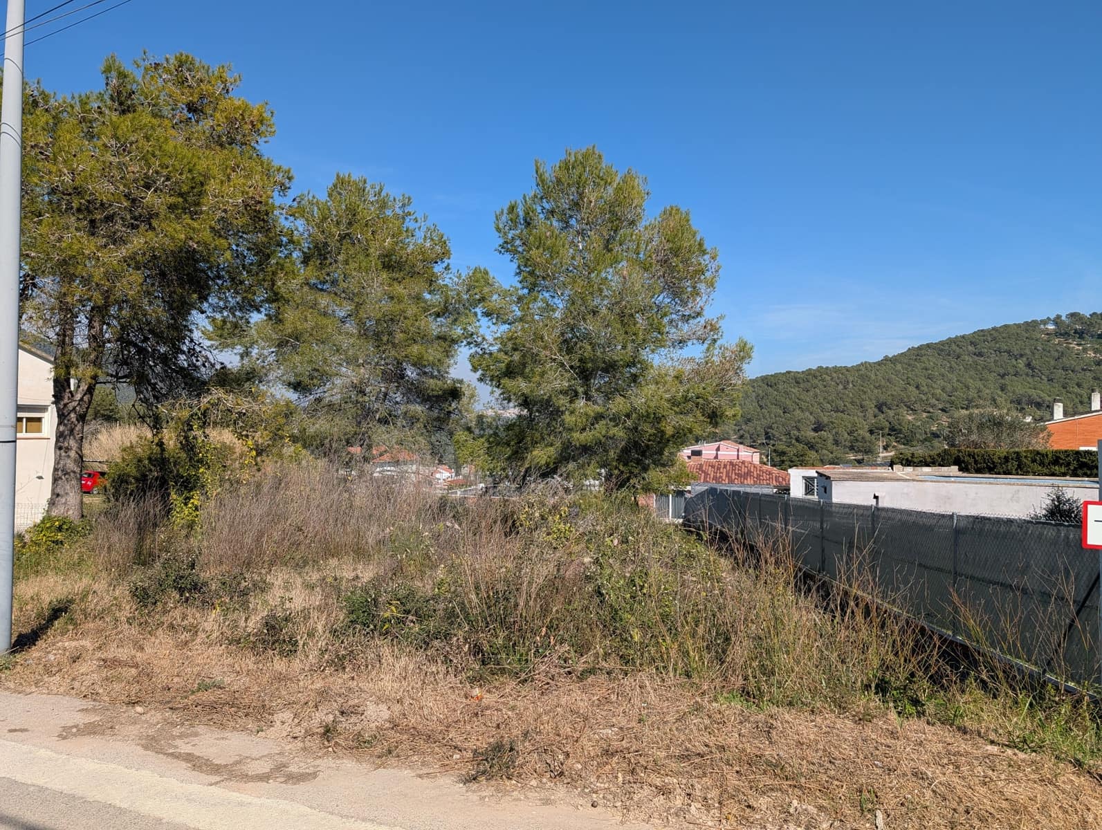 Ubebygd land til salgs i Barcelona by - € 86 000 (Ref: 9988717)