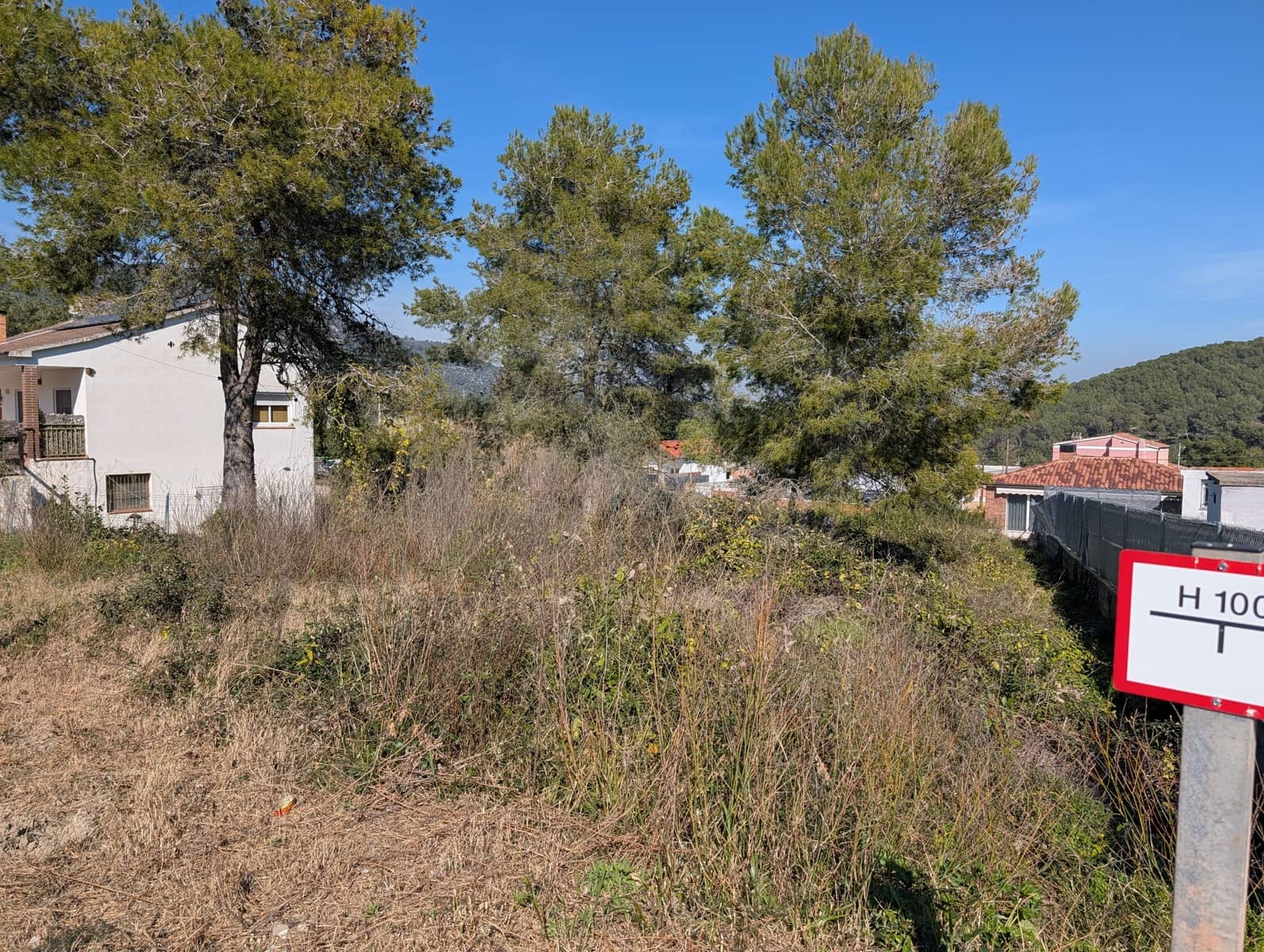 Ubebygd land til salgs i Barcelona by - € 86 000 (Ref: 9988717)