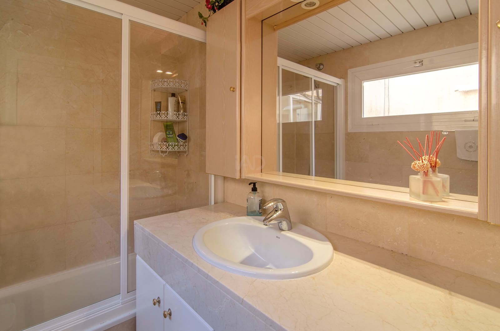 5 quarto Moradia em Banda para venda em Barcelona cidade com piscina garagem - 795 000 € (Ref: 9988718)
