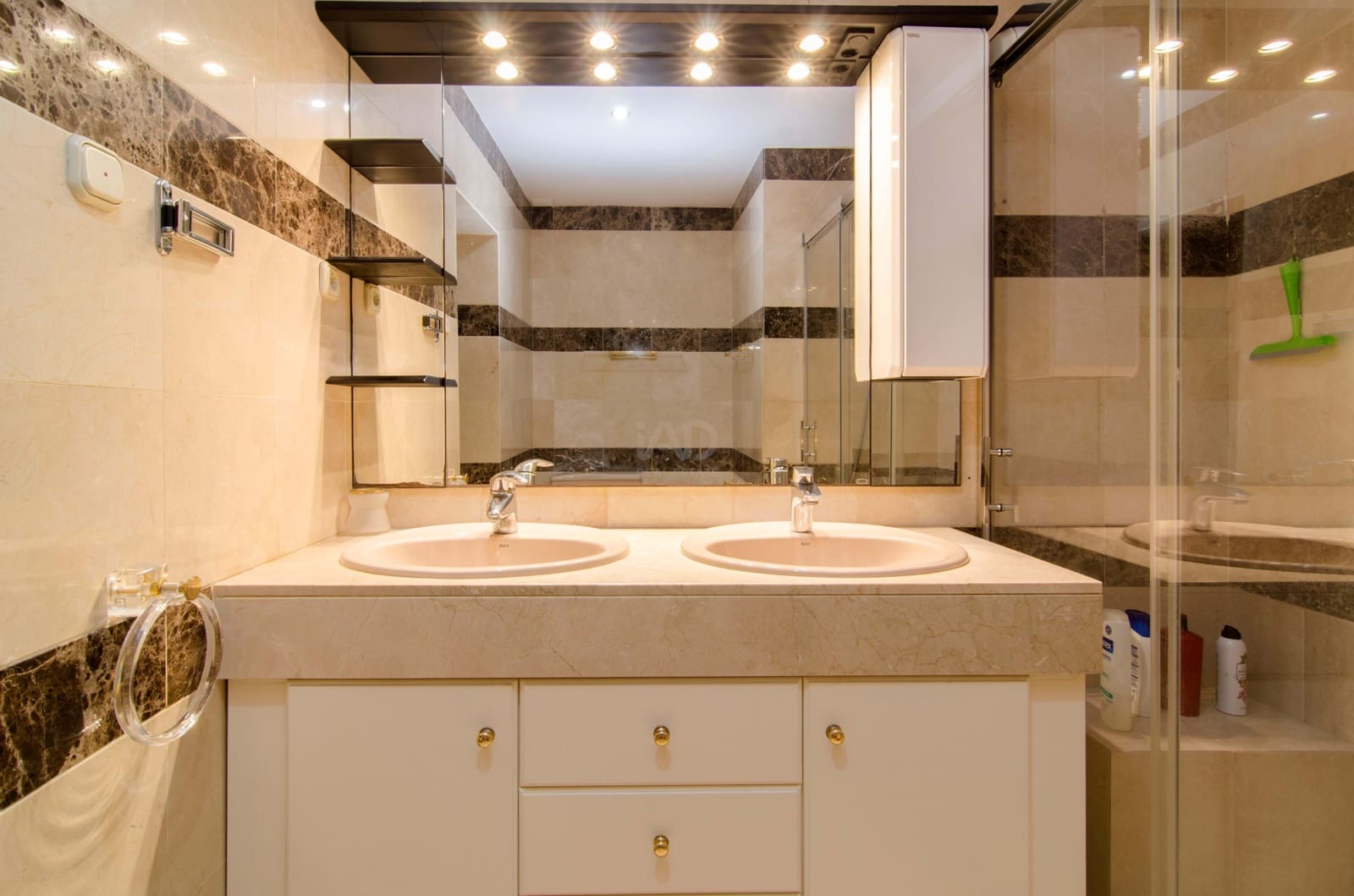 5 quarto Moradia em Banda para venda em Barcelona cidade com piscina garagem - 795 000 € (Ref: 9988718)