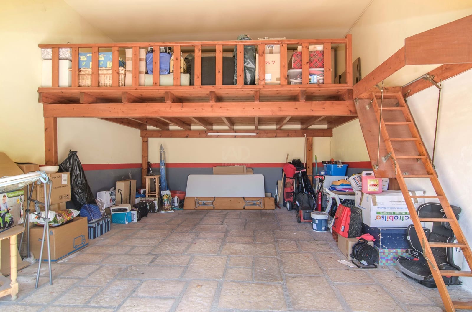 5 quarto Moradia em Banda para venda em Barcelona cidade com piscina garagem - 795 000 € (Ref: 9988718)