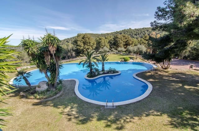 5 slaapkamer Rijtjeshuis te koop in Sitges met zwembad garage - € 795.000 (Ref: 9988718)