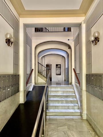 Apartamento de 2 habitaciones en L'Antiga Esquerra de L'Eixample, Barcelona ciudad en venta - 460.000 € (Ref: 9988719)