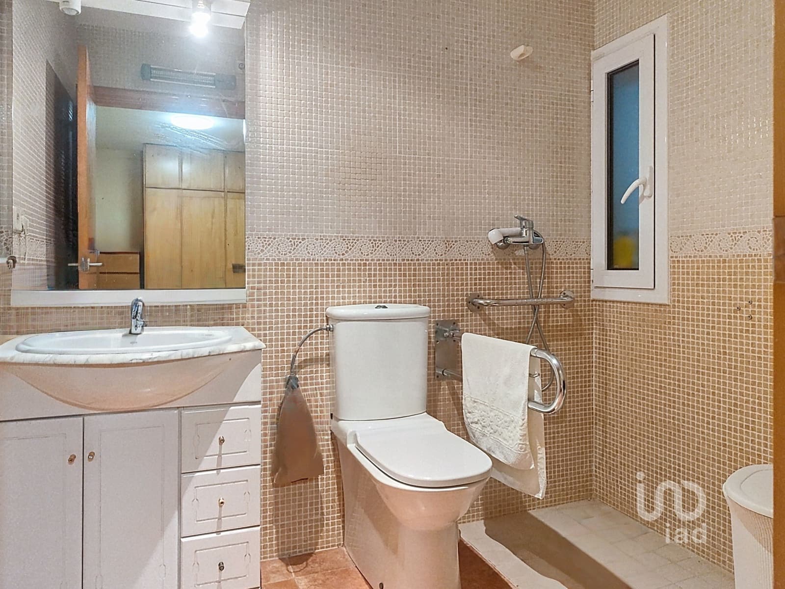 7 chambre Maison de Ville à vendre à Barcelone ville - 440 000 € (Ref: 9988721)