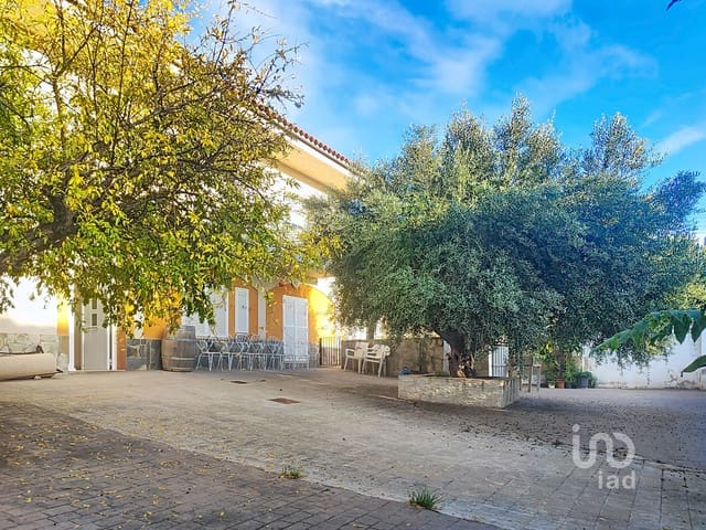 7 soverom Hus til salgs i Vilanova i la Geltrú - € 440 000 (Ref: 9988721)
