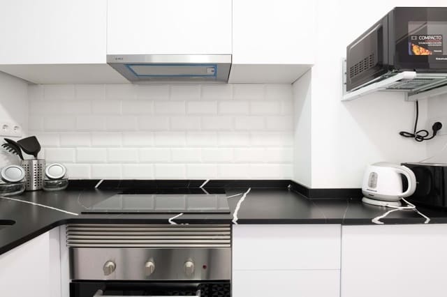 3 slaapkamer Appartement te koop in El Baix Guinardó, Barcelona stad - € 389.000 (Ref: 9988723)