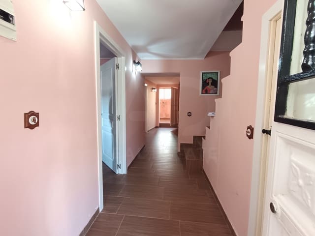 4 quarto Moradia em Banda para venda em Granada cidade com garagem - 60 000 € (Ref: 9988726)