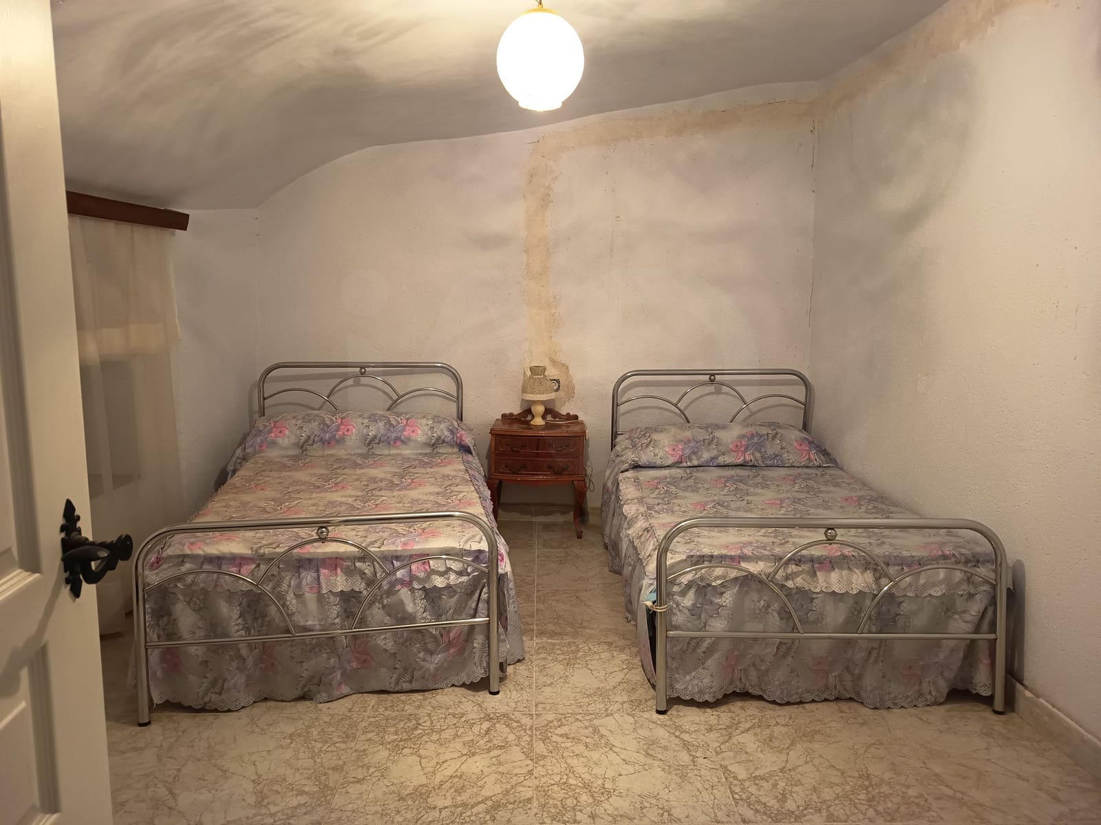 4 chambre Villa/Maison Mitoyenne à vendre à Grenade ville avec garage - 60 000 € (Ref: 9988726)