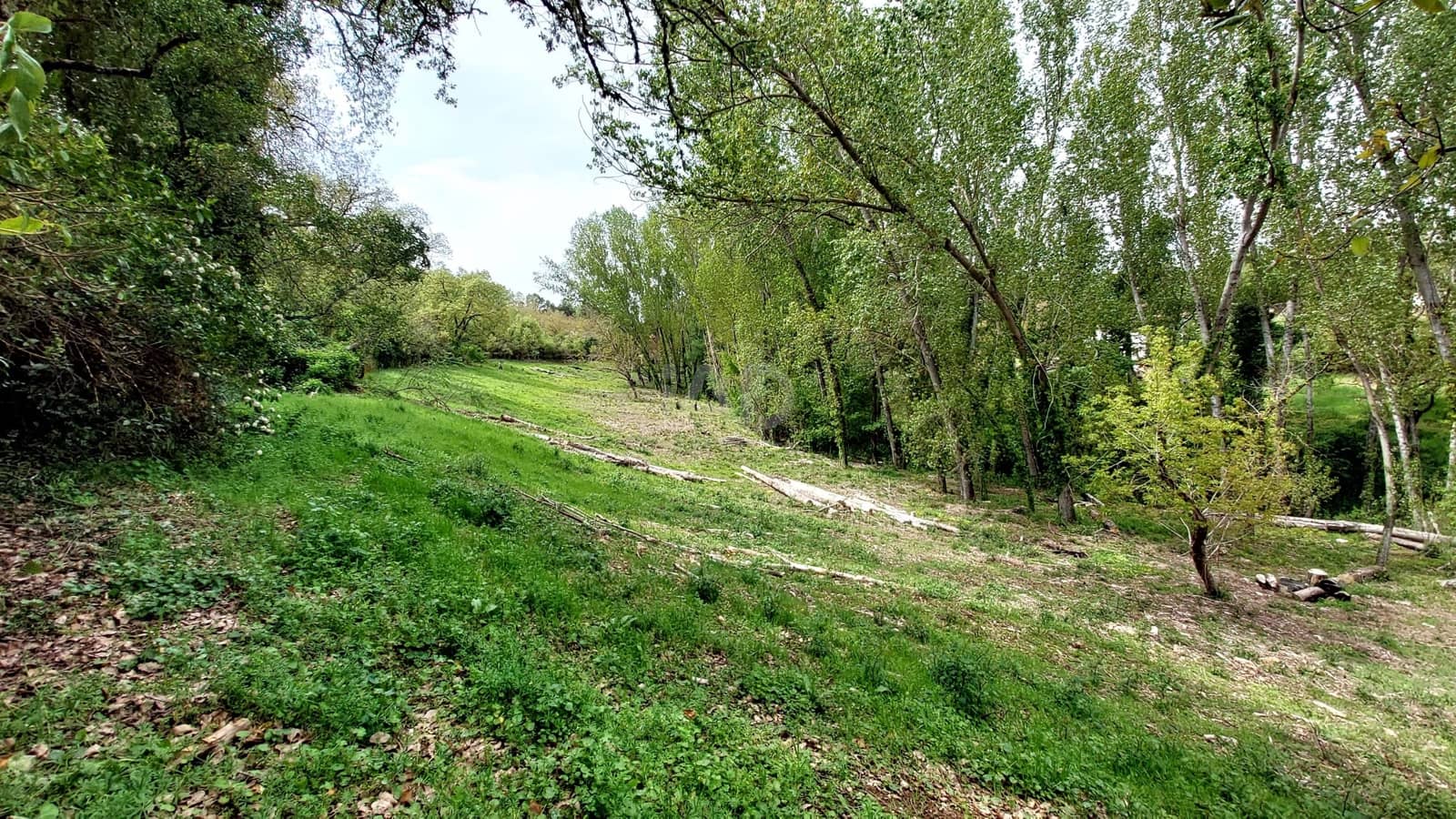 Grunde uden byggetilladelser til salg i Huelva by - € 54.000 (Ref: 9988727)