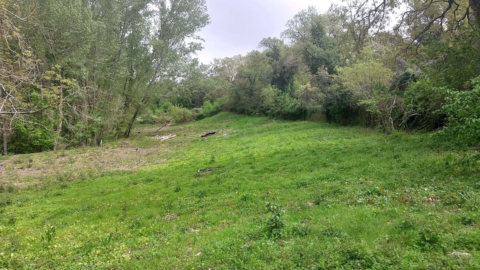 Grunde uden byggetilladelser til salg i Huelva by - € 54.000 (Ref: 9988727)