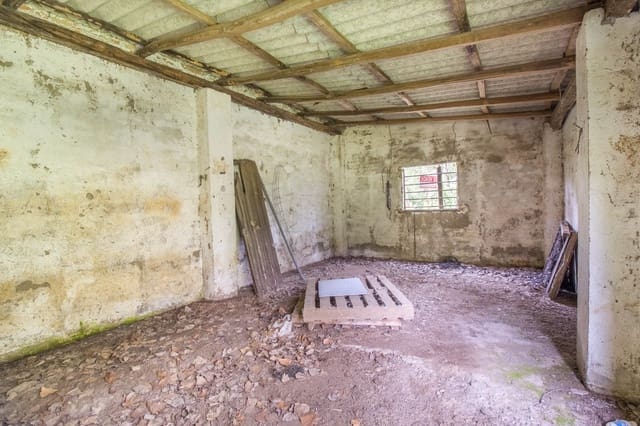 Grunde uden byggetilladelser til salg i Huelva by - € 54.000 (Ref: 9988727)
