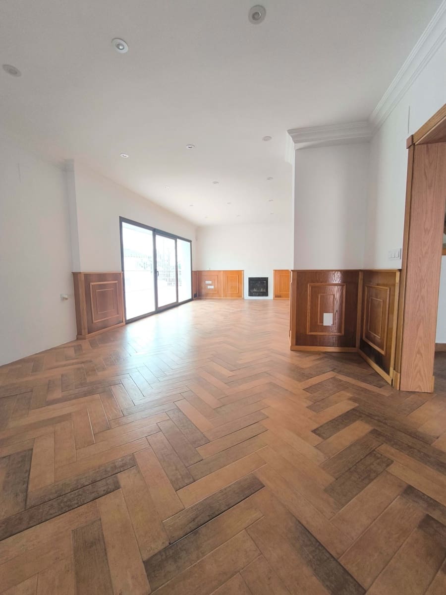 5 slaapkamer Huis te koop in Huelva stad met zwembad garage - € 1.010.000 (Ref: 9988728)