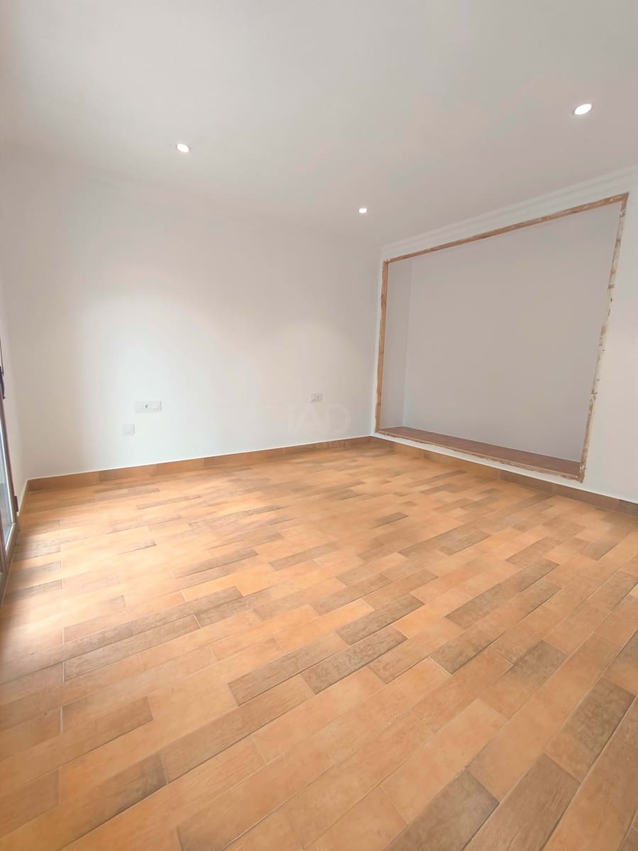 5 slaapkamer Huis te koop in Huelva stad met zwembad garage - € 1.010.000 (Ref: 9988728)
