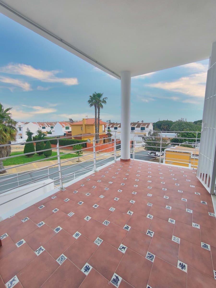5 slaapkamer Huis te koop in Huelva stad met zwembad garage - € 1.010.000 (Ref: 9988728)
