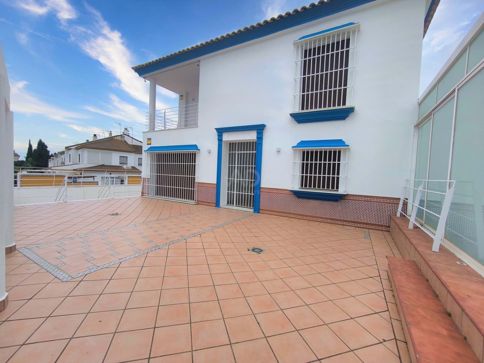 5 slaapkamer Huis te koop in Huelva stad met zwembad garage - € 1.010.000 (Ref: 9988728)