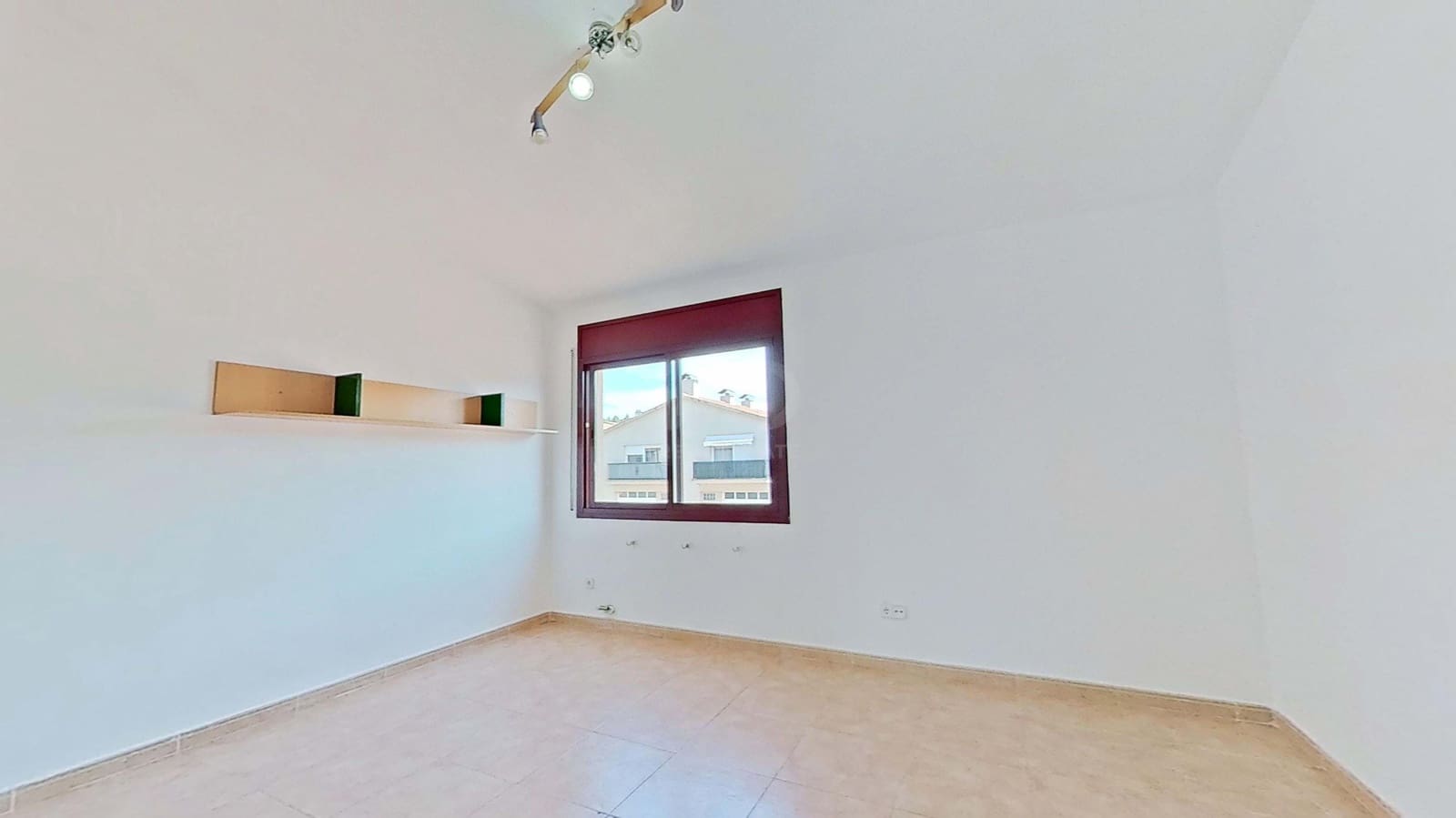 4 sovrum Radhus till salu i Lleida stad med garage - 159 000 € (Ref: 9988731)