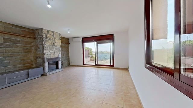 4 camera da letto Villetta a Schiera in vendita in Lleida città con garage - 159.000 € (Rif: 9988731)