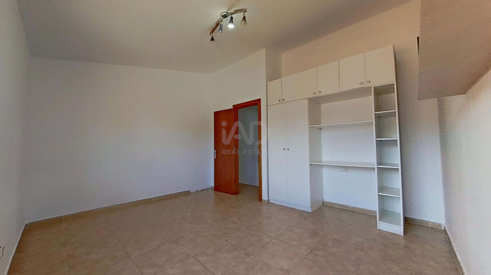 4 sovrum Radhus till salu i Lleida stad med garage - 159 000 € (Ref: 9988731)