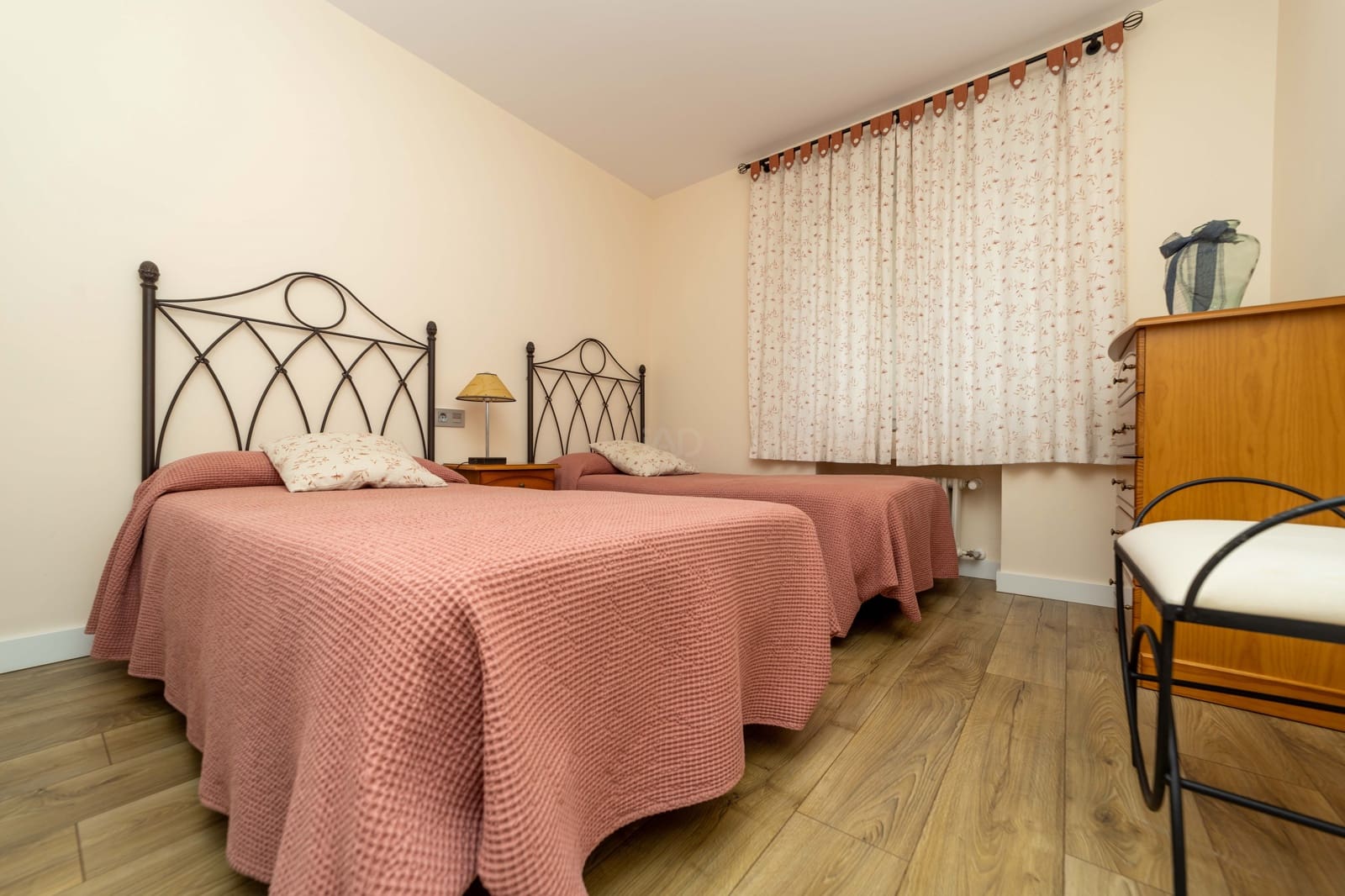 4 slaapkamer Appartement te koop in Leon stad met garage - € 549.000 (Ref: 9988732)