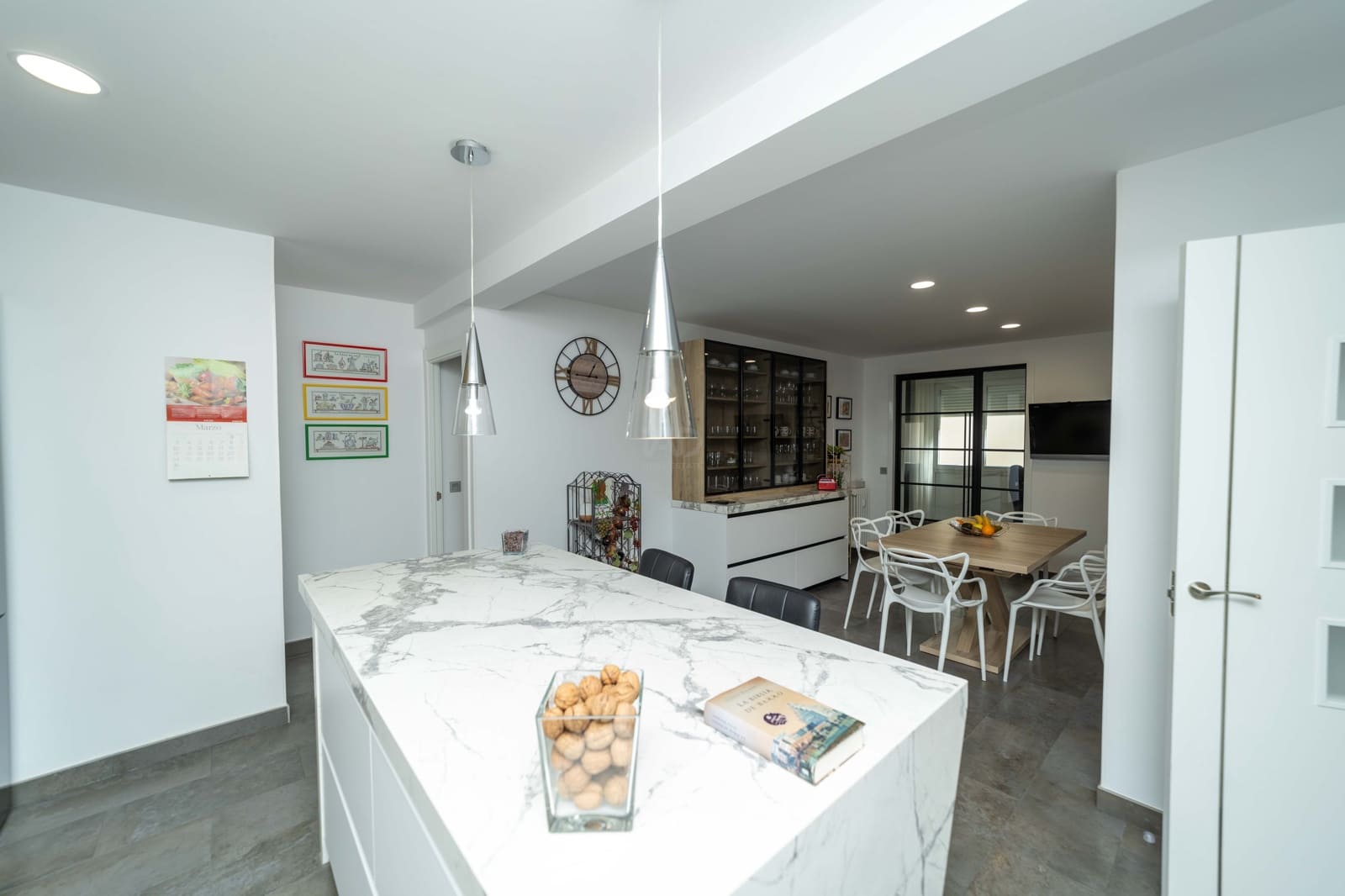 4 slaapkamer Appartement te koop in Leon stad met garage - € 549.000 (Ref: 9988732)