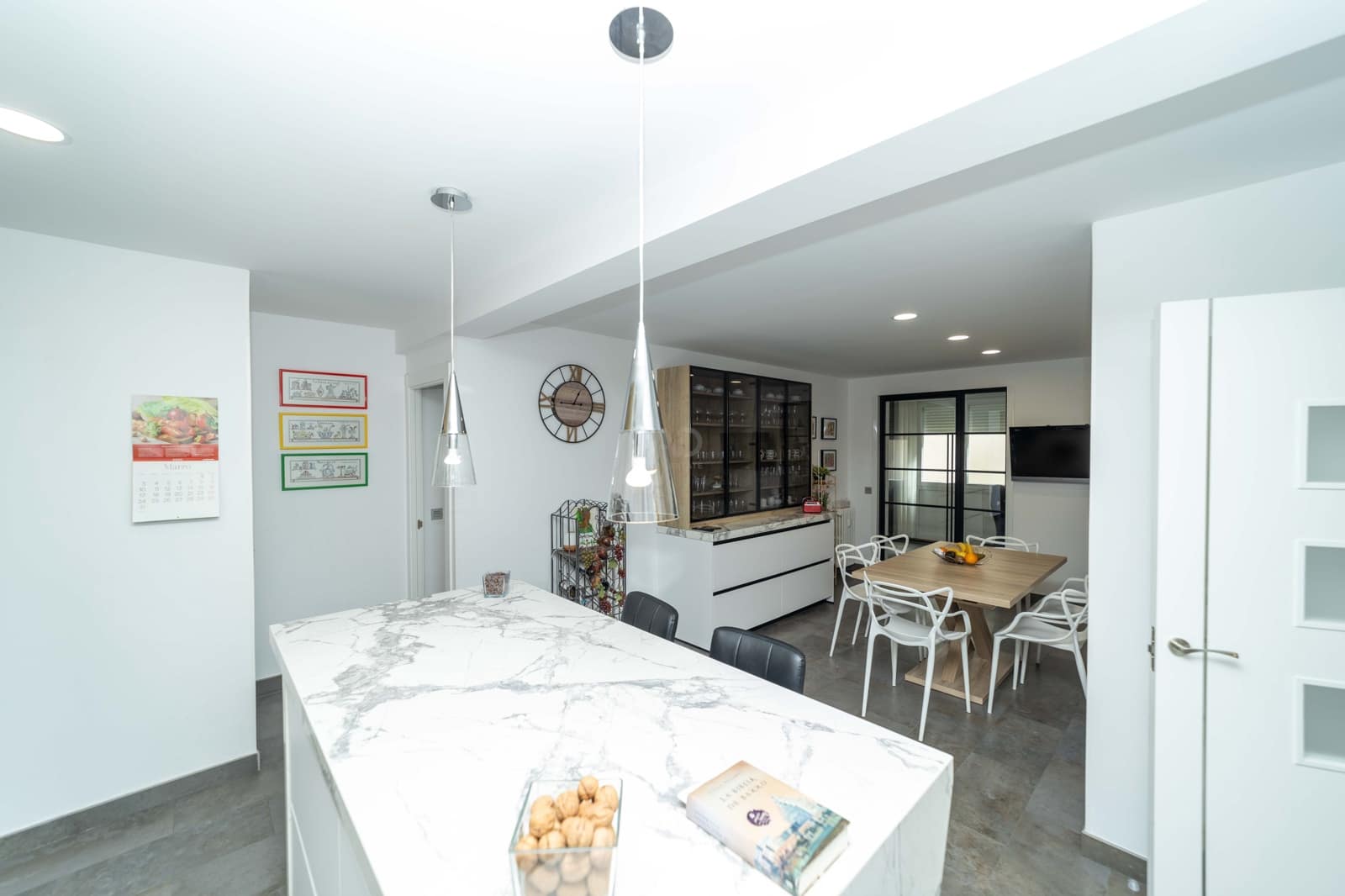 4 slaapkamer Appartement te koop in Leon stad met garage - € 549.000 (Ref: 9988732)