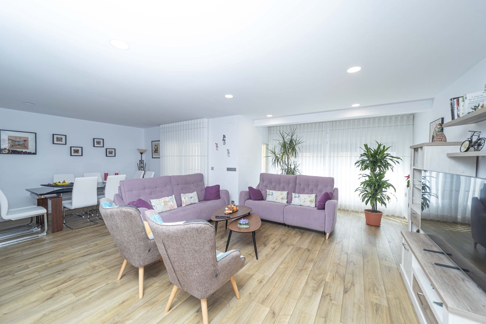 4 slaapkamer Appartement te koop in Leon stad met garage - € 549.000 (Ref: 9988732)