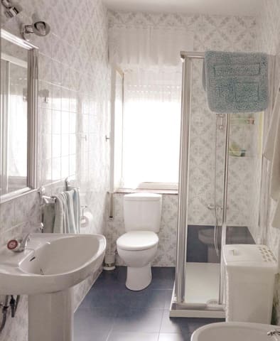 4 Zimmer Haus zu verkaufen in León Stadt mit Garage - 75.000 € (Ref: 9988733)