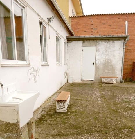 4 Zimmer Haus zu verkaufen in León Stadt mit Garage - 75.000 € (Ref: 9988733)