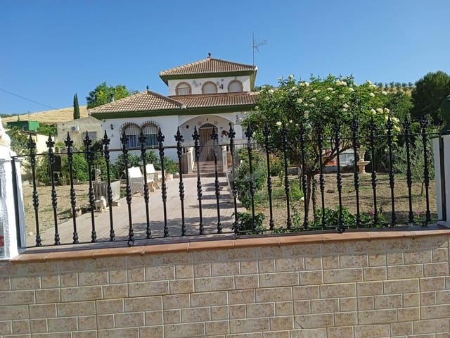 4 sypialnia Finka/Dom wiejski na sprzedaż w Miasto Grenada z garażem - 250 000 € (Ref: 9988734)