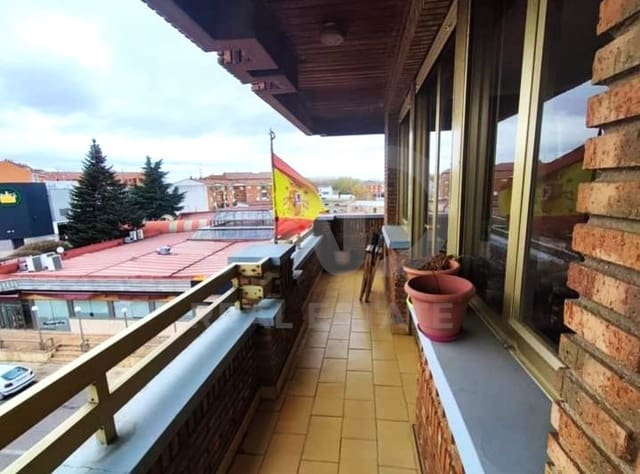 6 Zimmer Apartment zu verkaufen in La Bañeza - 125.000 € (Ref: 9988735)