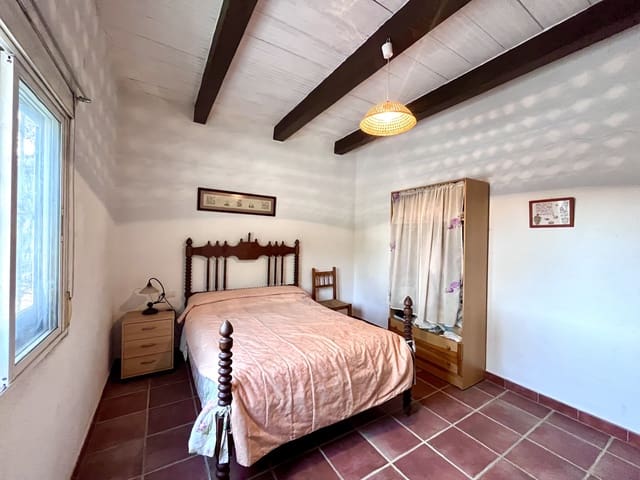 4 soverom Finca/Herregård til salgs i Huelva by med garasje - € 235 000 (Ref: 9988736)
